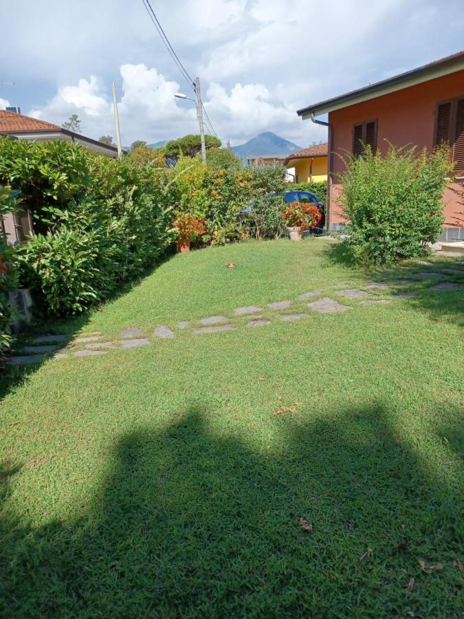 A casa di Berta Apartment Pietrasanta Bagian luar foto